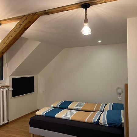 Studio Cosy Au Centre De Couvet Ngoại thất bức ảnh