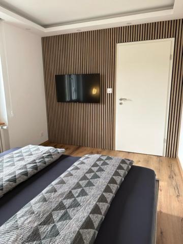 Studio Cosy Au Centre De Couvet Ngoại thất bức ảnh