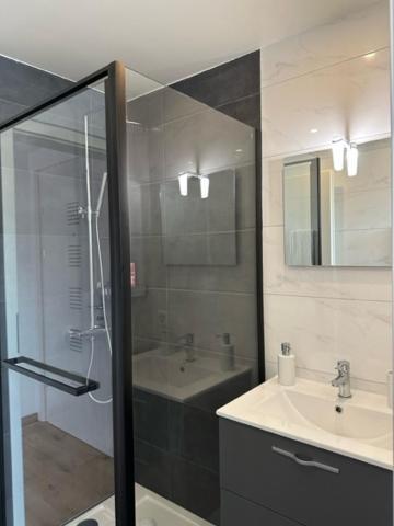 Studio Cosy Au Centre De Couvet Ngoại thất bức ảnh