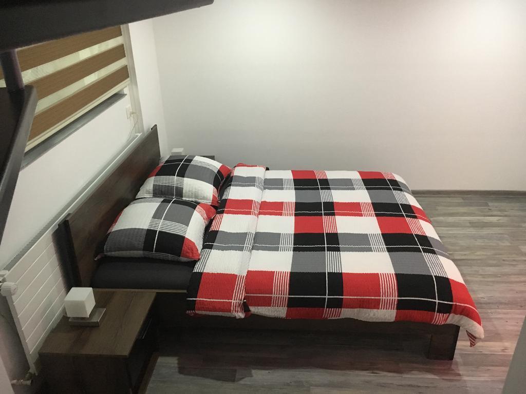 Studio Cosy Au Centre De Couvet Ngoại thất bức ảnh